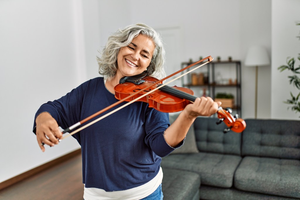 Old lady playing violin